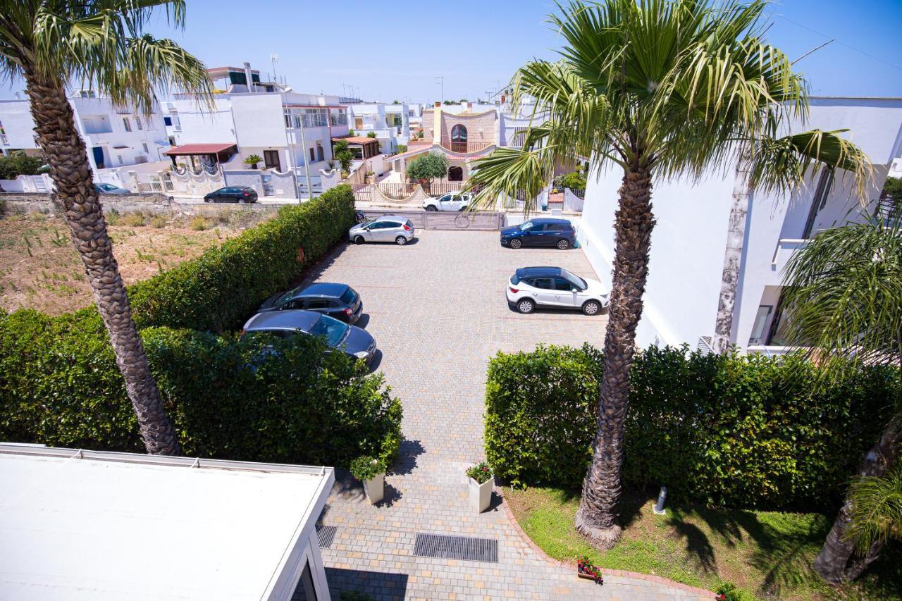 Donnosanto Residence Torre Santa Sabina Eksteriør billede