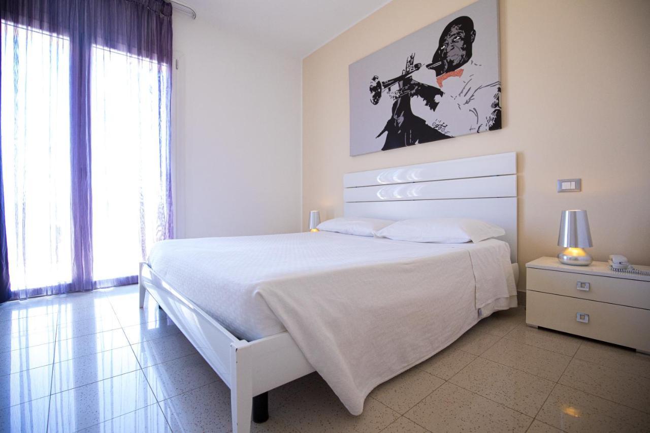 Donnosanto Residence Torre Santa Sabina Eksteriør billede
