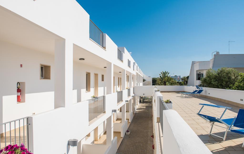 Donnosanto Residence Torre Santa Sabina Eksteriør billede