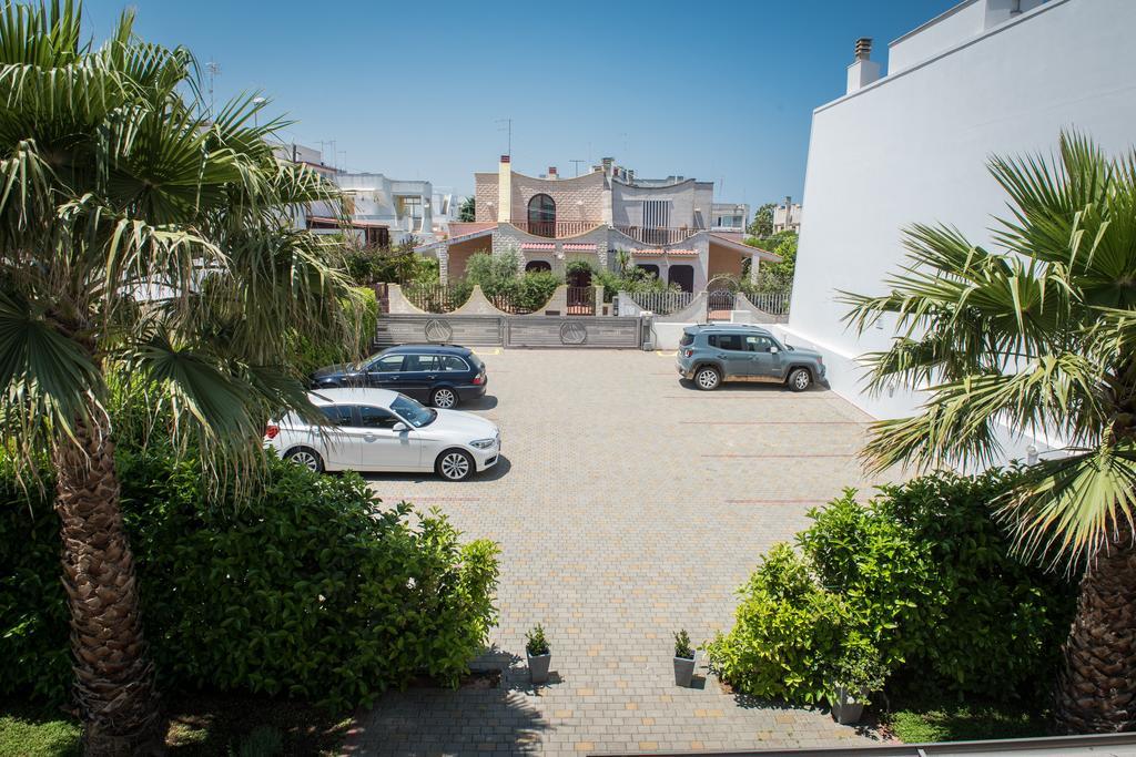 Donnosanto Residence Torre Santa Sabina Eksteriør billede