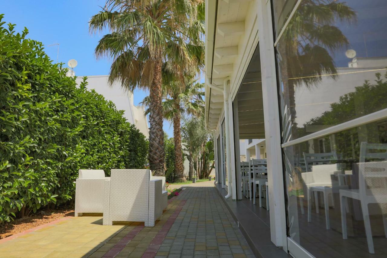 Donnosanto Residence Torre Santa Sabina Eksteriør billede